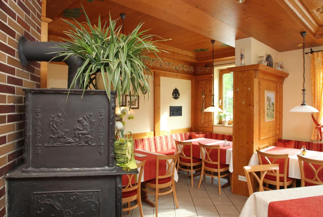 Hotel & Gasthof Zur Linde Kipfenberg Buitenkant foto
