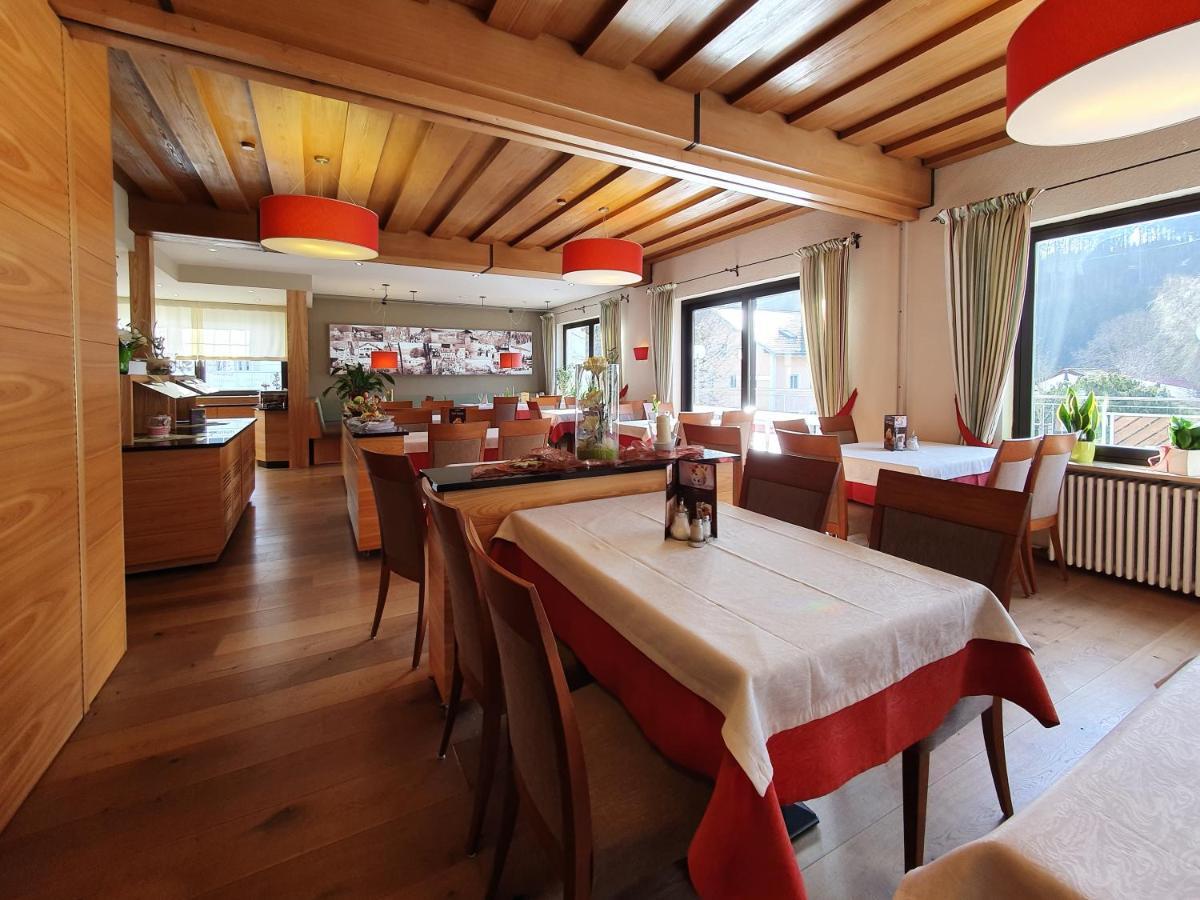 Hotel & Gasthof Zur Linde Kipfenberg Buitenkant foto