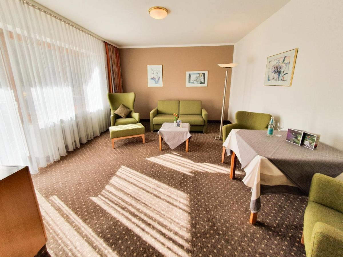 Hotel & Gasthof Zur Linde Kipfenberg Buitenkant foto